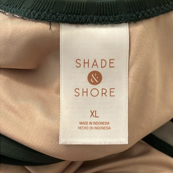 Shade & Shore Ribbed Plunge Front V-Wire One Piece Swimsuit - Picture 10 of 15